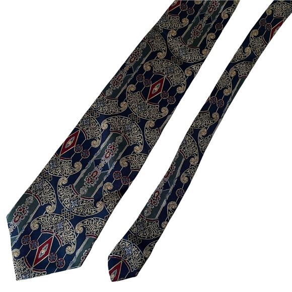 Bill Blass SIlk Tie Ornate Baroque Filigree Made in USA Navy Gold Red EUC - Picture 4 of 9